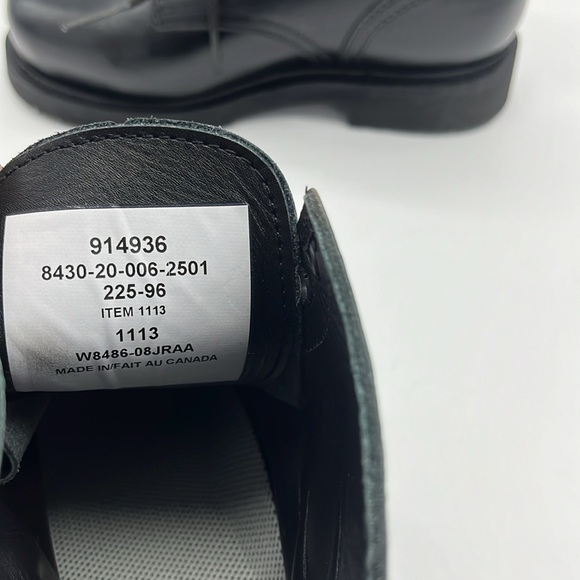 New Black parade boots size 225/96 made in Canada - Picture 3 of 6